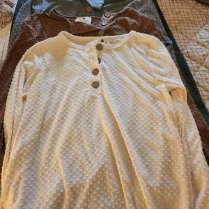 Set of 4 Betsey's Botique Button Mini Dot Long Sleeve Tee Size S